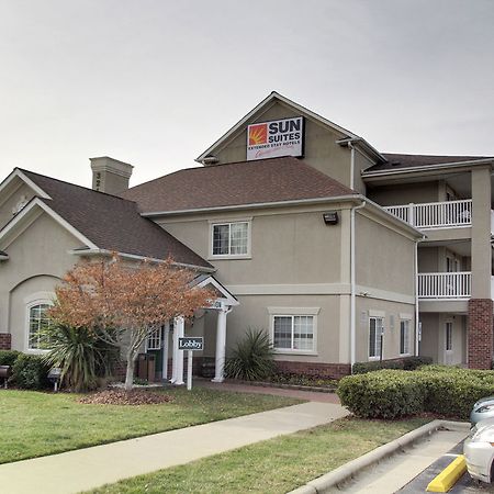 Intown Suites Extended Stay Raleigh Nc - Capital Blvd ภายนอก รูปภาพ